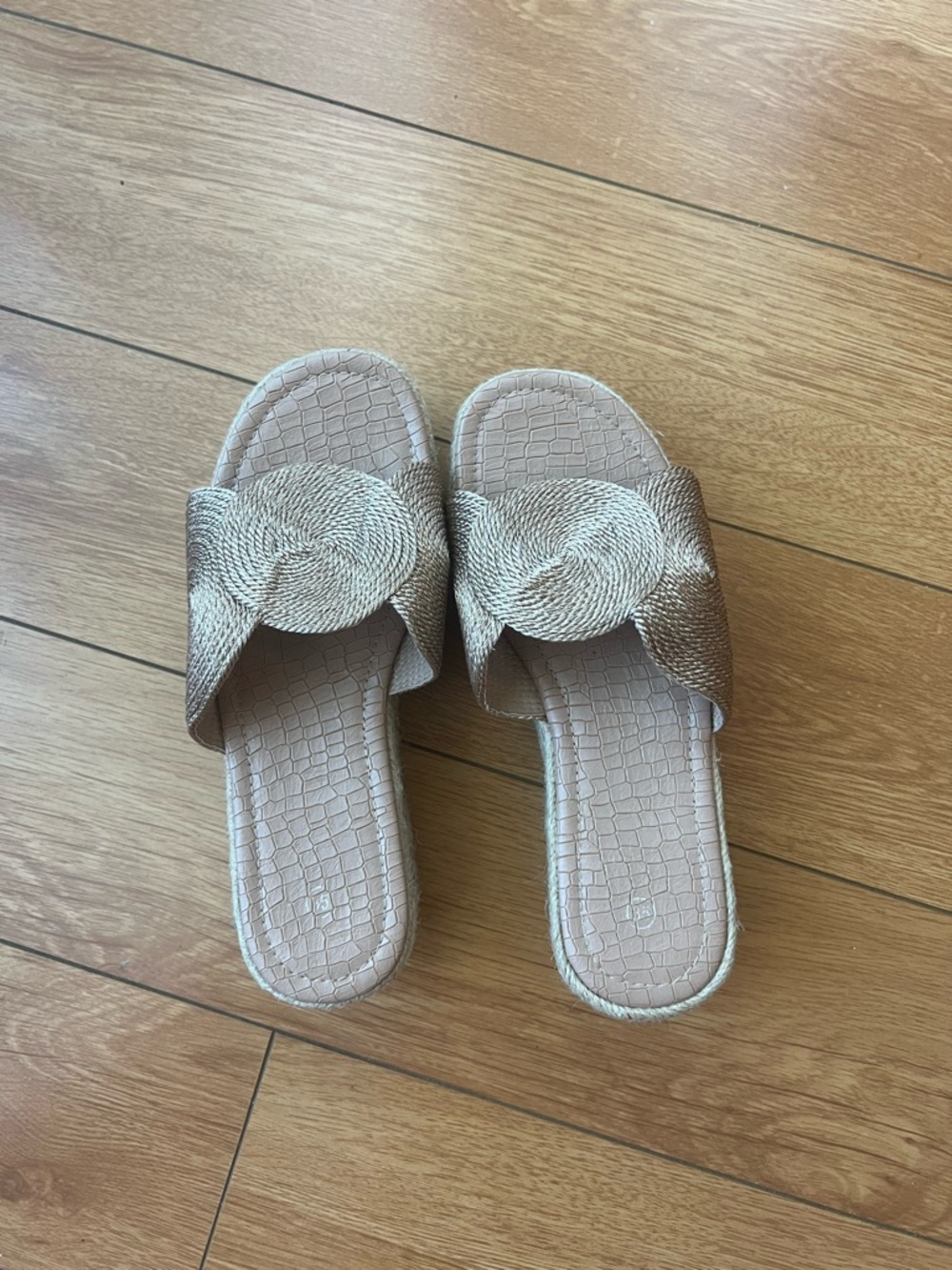 Neutral Woven Circle Slide Sandals - Women